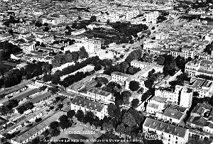 Sidi-Bel-Abbes - Vue panoramique sur le Bd de Verdun et le Monument aux Morts